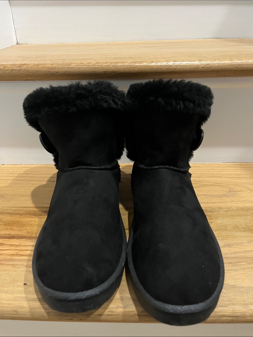Plush Cuff Black Winter Ankle Boots